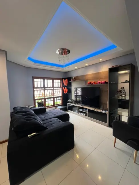 Foto 8 de Casa com 3 quartos à venda, 180m2 em Cachoeirinha - RS