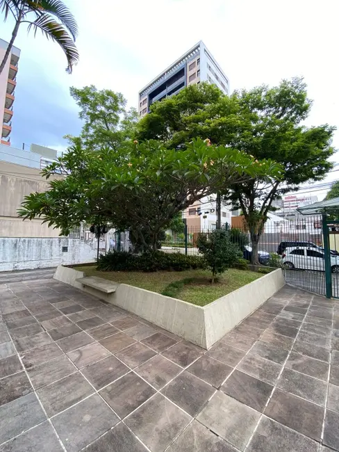 Apartamento com 3 quartos à venda, 262m2 em Menino Deus, Porto Alegre - RS - imagem 5 Foto 5 de Apartamento com 3 quartos à venda, 262m2 em Menino Deus, Porto Alegre - RS