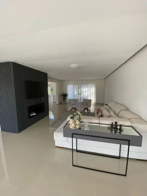 Foto 3 de Casa de Condomínio com 3 quartos à venda, 385m2 em Morada Gaúcha, Gravatai - RS