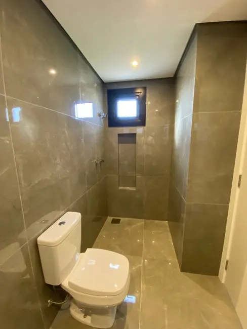 Foto 9 de Casa de Condomínio com 3 quartos à venda, 250m2 em Centro, Gravatai - RS