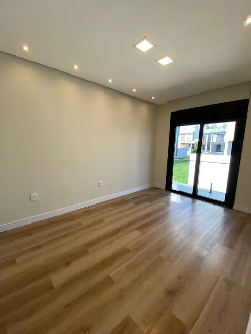 Foto 7 de Casa de Condomínio com 3 quartos à venda, 250m2 em Centro, Gravatai - RS