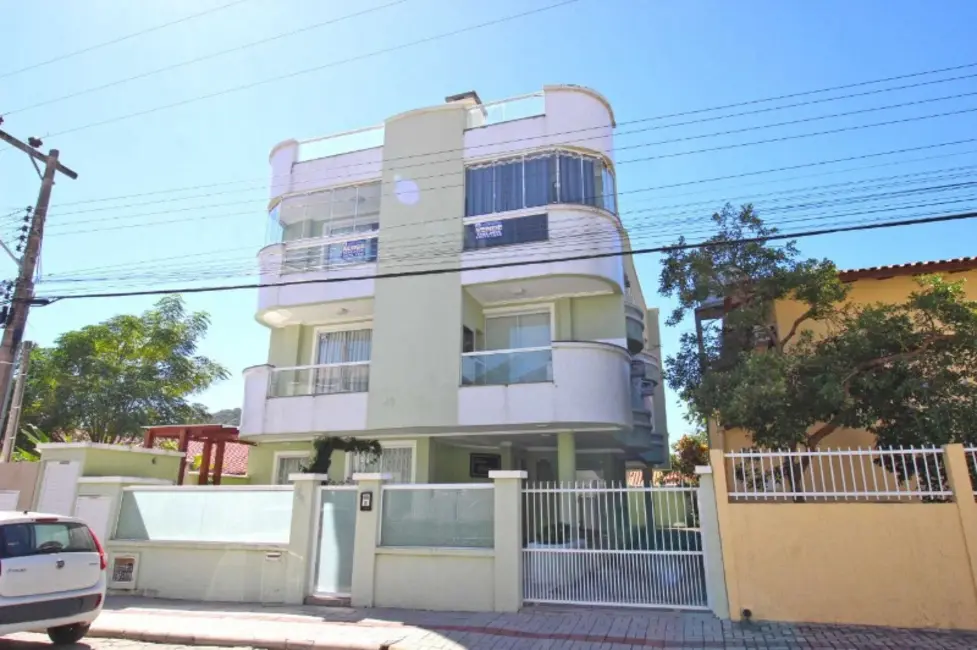 Foto 2 de Apartamento com 2 quartos à venda, 86m2 em Bombinhas - SC