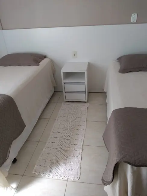 Foto 8 de Apartamento com 2 quartos à venda, 86m2 em Bombinhas - SC