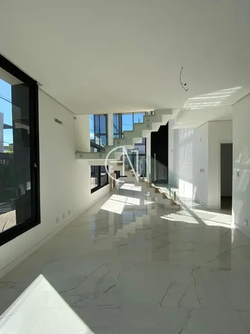 Foto 9 de Casa de Condomínio com 3 quartos à venda, 202m2 em Cachoeirinha - RS