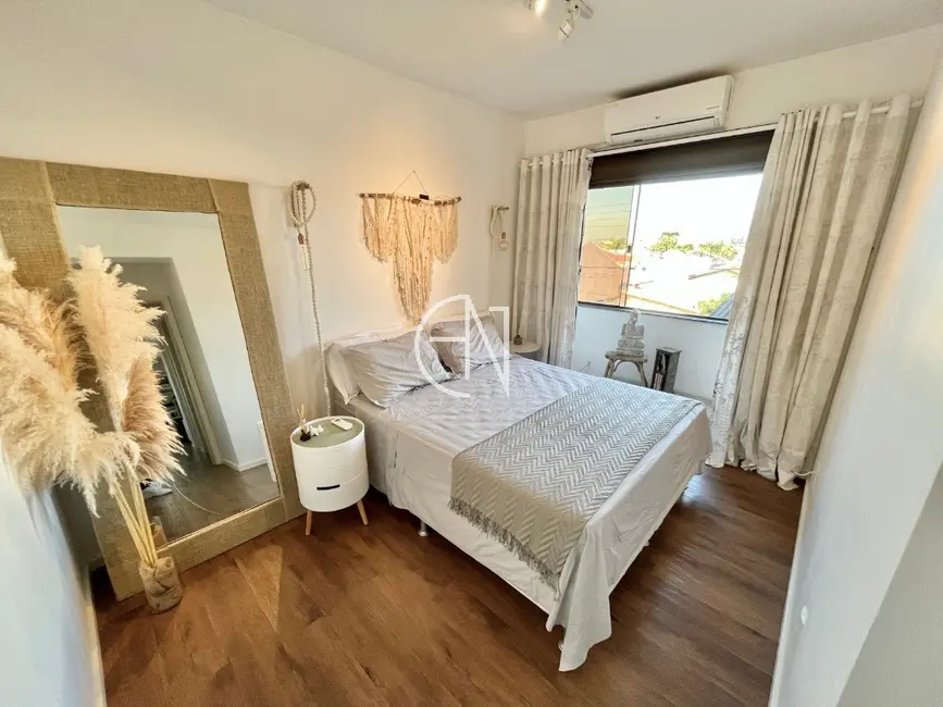 Foto 1 de Apartamento com 2 quartos à venda, 56m2 em Vila Imbui, Cachoeirinha - RS