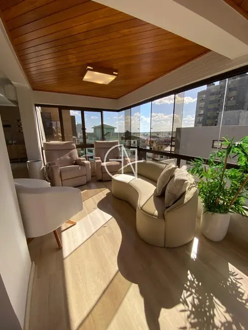 Foto 1 de Apartamento com 3 quartos à venda, 149m2 em Vila Eunice Nova, Cachoeirinha - RS