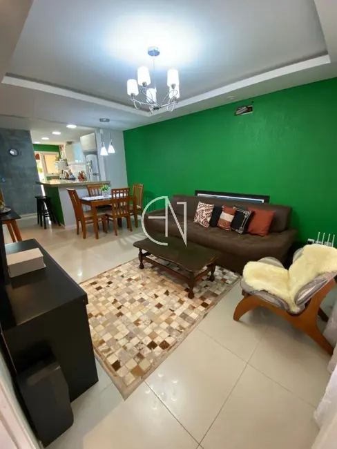 Casa com 3 quartos à venda, 90m2 em Cachoeirinha - RS - imagem 4 Foto 4 de Casa com 3 quartos à venda, 90m2 em Cachoeirinha - RS