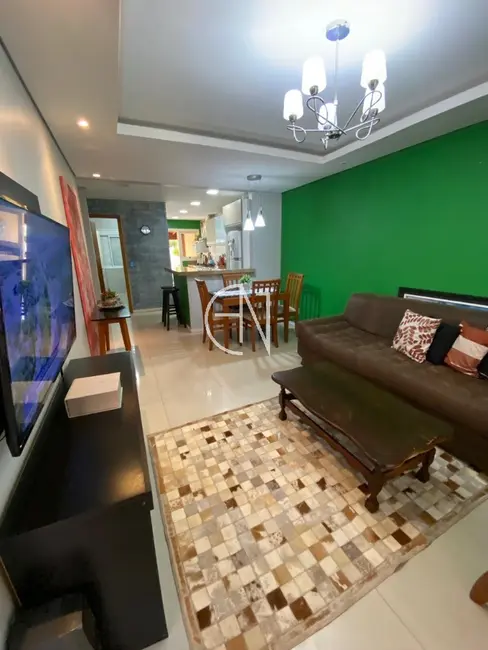 Casa com 3 quartos à venda, 90m2 em Cachoeirinha - RS - imagem 2 Foto 2 de Casa com 3 quartos à venda, 90m2 em Cachoeirinha - RS
