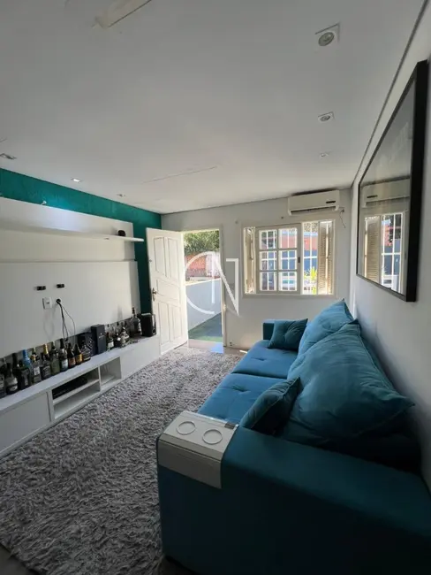 Casa com 5 quartos à venda, 300m2 em Krahe, Viamao - RS - imagem 3 Foto 3 de Casa com 5 quartos à venda, 300m2 em Krahe, Viamao - RS