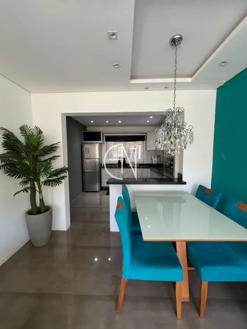 Casa com 5 quartos à venda, 300m2 em Krahe, Viamao - RS - imagem 4 Foto 4 de Casa com 5 quartos à venda, 300m2 em Krahe, Viamao - RS