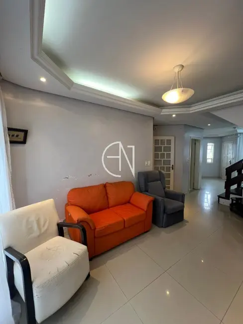 Casa com 4 quartos à venda, 240m2 em Estância Velha, Canoas - RS - imagem 5 Foto 5 de Casa com 4 quartos à venda, 240m2 em Estância Velha, Canoas - RS