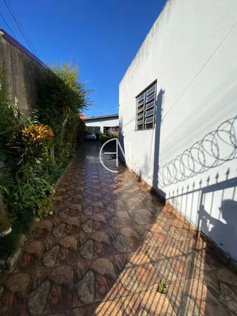 Casa com 3 quartos à venda, 120m2 em Vila Eunice Nova, Cachoeirinha - RS - imagem 3 Foto 3 de Casa com 3 quartos à venda, 120m2 em Vila Eunice Nova, Cachoeirinha - RS