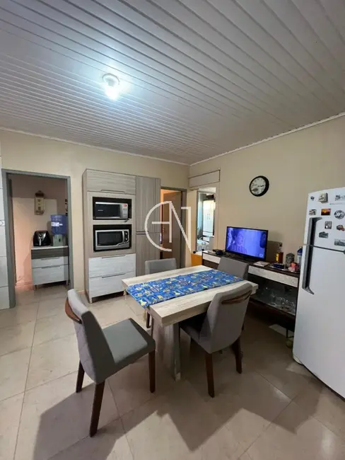 Casa com 3 quartos à venda, 120m2 em Vila Eunice Nova, Cachoeirinha - RS - imagem 8 Foto 8 de Casa com 3 quartos à venda, 120m2 em Vila Eunice Nova, Cachoeirinha - RS