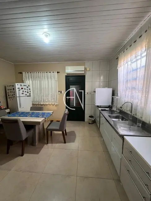 Casa com 3 quartos à venda, 120m2 em Vila Eunice Nova, Cachoeirinha - RS - imagem 6 Foto 6 de Casa com 3 quartos à venda, 120m2 em Vila Eunice Nova, Cachoeirinha - RS
