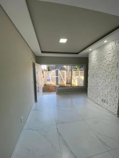 Foto 2 de Casa com 3 quartos à venda, 107m2 em Parque da Matriz, Cachoeirinha - RS
