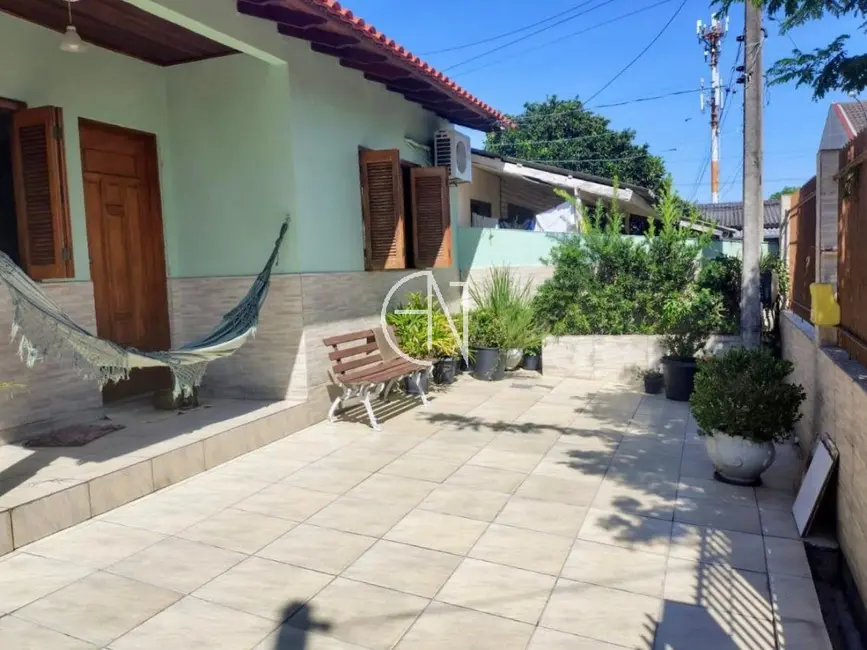 Foto 2 de Casa com 3 quartos à venda, 120m2 em Parque da Matriz, Cachoeirinha - RS