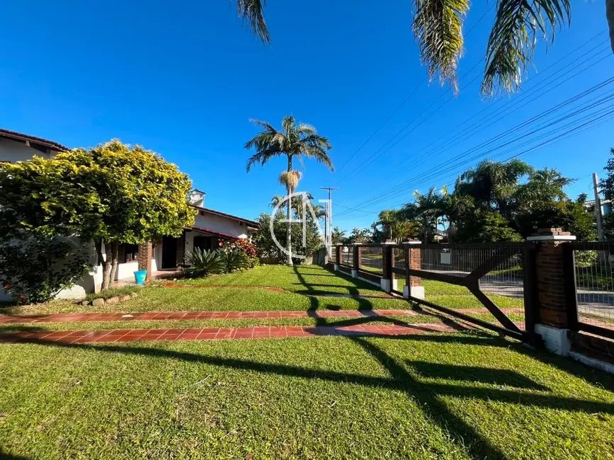 Foto 4 de Casa com 7 quartos à venda, 330m2 em Centro, Imbe - RS