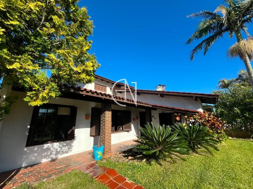 Foto 9 de Casa com 7 quartos à venda, 330m2 em Centro, Imbe - RS