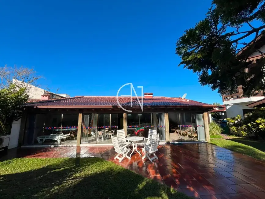 Foto 5 de Casa com 7 quartos à venda, 330m2 em Centro, Imbe - RS