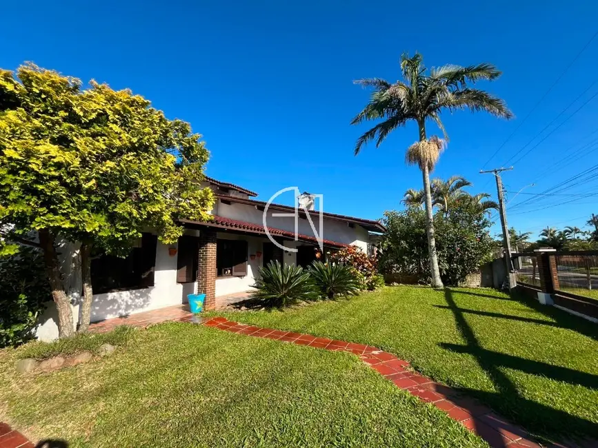 Foto 3 de Casa com 7 quartos à venda, 330m2 em Centro, Imbe - RS
