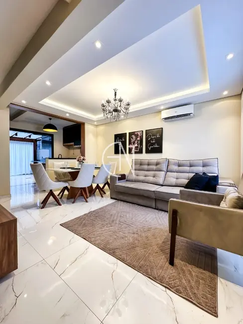 Foto 2 de Casa de Condomínio com 3 quartos à venda, 85m2 em Cachoeirinha - RS