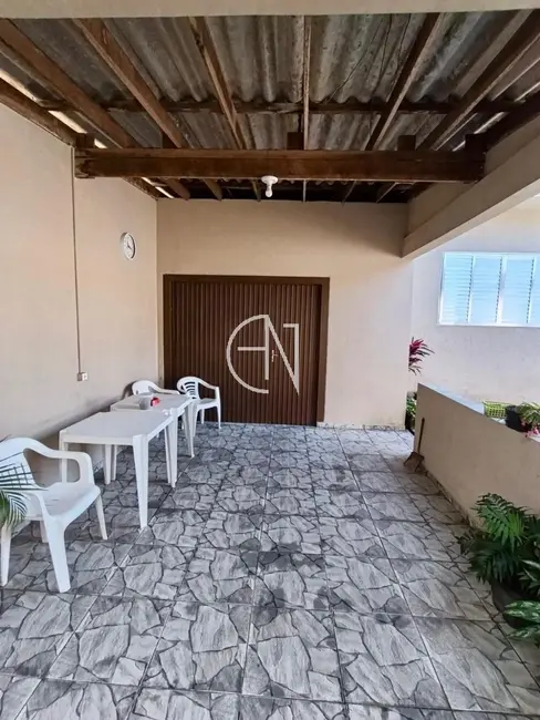 Casa com 3 quartos à venda, 160m2 em Vila Eunice Nova, Cachoeirinha - RS - imagem 4 Foto 4 de Casa com 3 quartos à venda, 160m2 em Vila Eunice Nova, Cachoeirinha - RS
