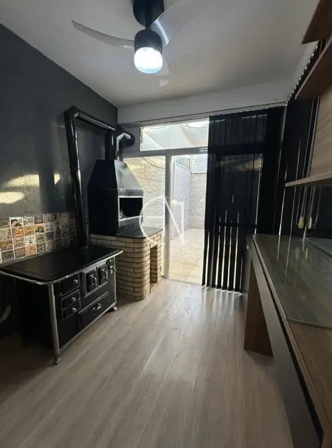 Foto 1 de Casa com 3 quartos à venda, 110m2 em Parque da Matriz, Cachoeirinha - RS