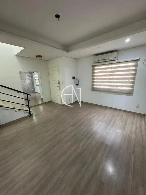 Foto 2 de Casa com 3 quartos à venda, 110m2 em Parque da Matriz, Cachoeirinha - RS