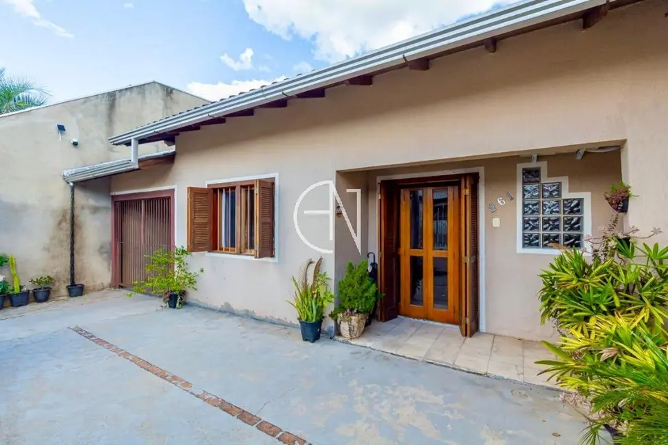 Casa com 4 quartos à venda, 215m2 em Vila Cachoeirinha, Cachoeirinha - RS - imagem 1 Foto 1 de Casa com 4 quartos à venda, 215m2 em Vila Cachoeirinha, Cachoeirinha - RS