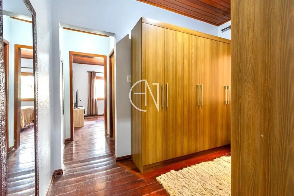 Casa com 4 quartos à venda, 215m2 em Vila Cachoeirinha, Cachoeirinha - RS - imagem 7 Foto 7 de Casa com 4 quartos à venda, 215m2 em Vila Cachoeirinha, Cachoeirinha - RS