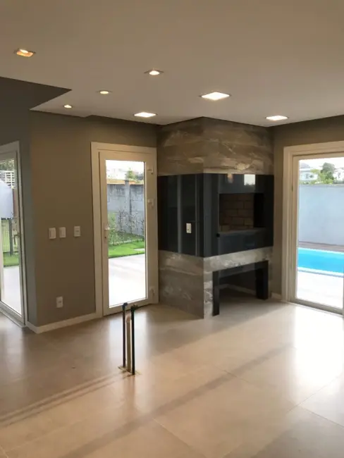 Casa de Condomínio com 3 quartos à venda, 267m2 em São Vicente, Gravatai - RS - imagem 6 Foto 6 de Casa de Condomínio com 3 quartos à venda, 267m2 em São Vicente, Gravatai - RS