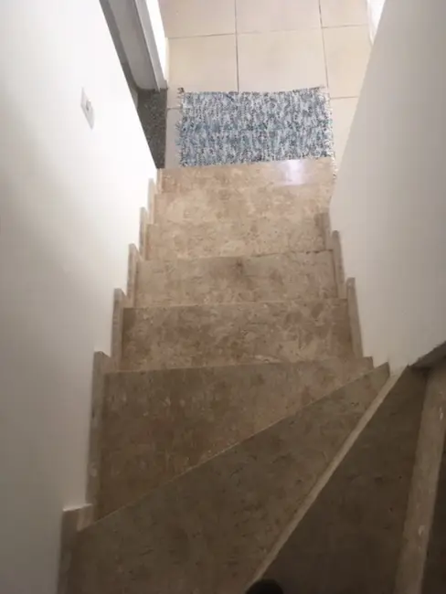 Casa com 3 quartos à venda, 200m2 em Canoas - RS - imagem 3 Foto 3 de Casa com 3 quartos à venda, 200m2 em Canoas - RS