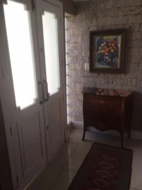 Casa com 3 quartos à venda, 200m2 em Canoas - RS - imagem 5 Foto 5 de Casa com 3 quartos à venda, 200m2 em Canoas - RS