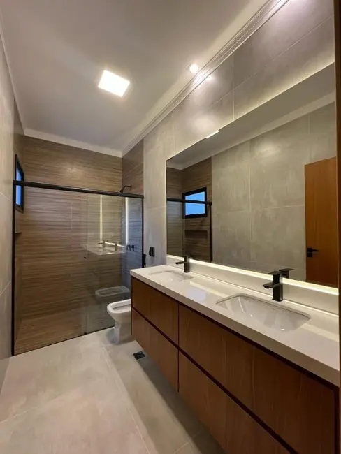 Casa de Condomínio com 3 quartos à venda, 165m2 em Residencial Maria Júlia, Sao Jose Do Rio Preto - SP - imagem 4 Foto 4 de Casa de Condomínio com 3 quartos à venda, 165m2 em Residencial Maria Júlia, Sao Jose Do Rio Preto - SP