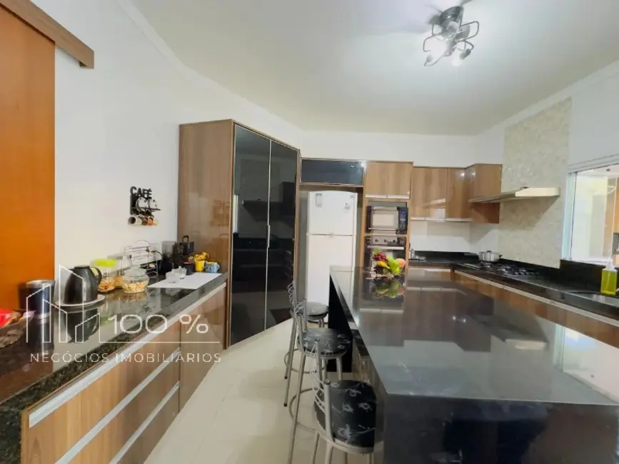 Casa de Condomínio com 4 quartos à venda, 340m2 em Residencial Gaivota I, Sao Jose Do Rio Preto - SP - imagem 5 Foto 5 de Casa de Condomínio com 4 quartos à venda, 340m2 em Residencial Gaivota I, Sao Jose Do Rio Preto - SP