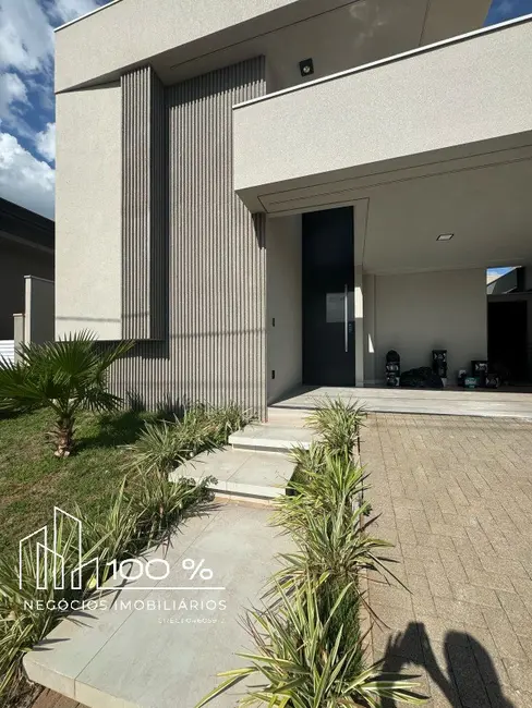 Casa de Condomínio com 3 quartos à venda, 160m2 em Residencial Maria Júlia, Sao Jose Do Rio Preto - SP - imagem 2 Foto 2 de Casa de Condomínio com 3 quartos à venda, 160m2 em Residencial Maria Júlia, Sao Jose Do Rio Preto - SP