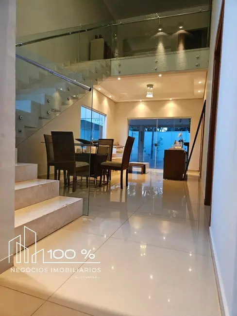 Casa de Condomínio com 3 quartos à venda, 240m2 em Residencial Village Damha Rio Preto II, Sao Jose Do Rio Preto - SP - imagem 7 Foto 7 de Casa de Condomínio com 3 quartos à venda, 240m2 em Residencial Village Damha Rio Preto II, Sao Jose Do Rio Preto - SP