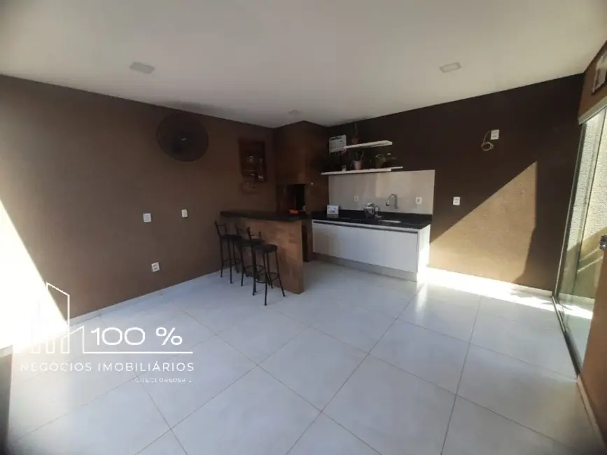 Foto 2 de Casa com 3 quartos à venda, 120m2 em Mirassol - SP