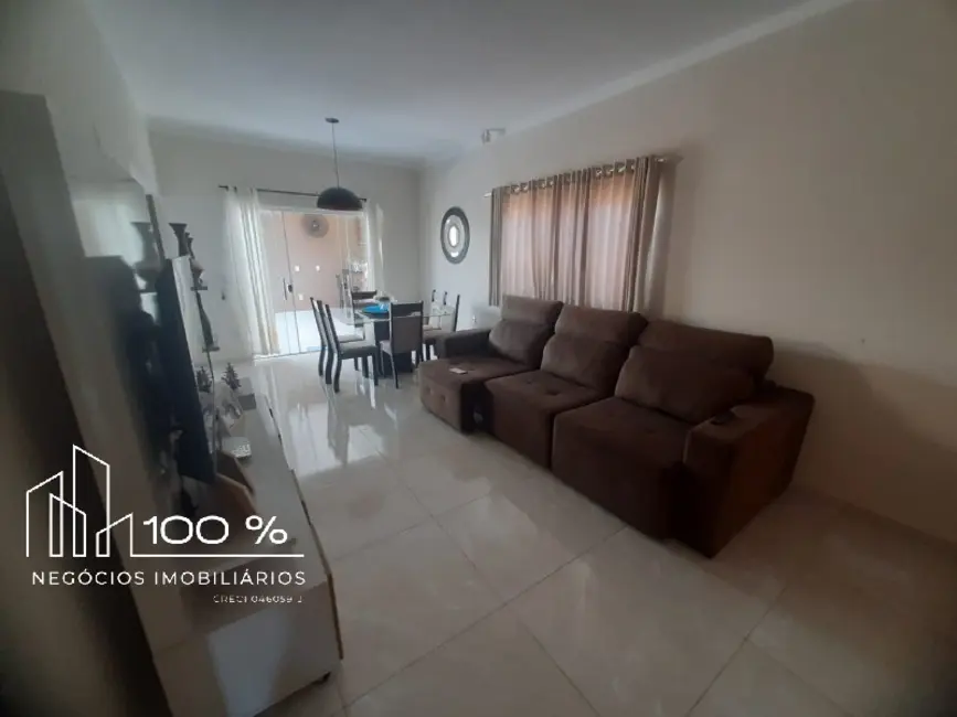 Foto 1 de Casa com 3 quartos à venda, 120m2 em Mirassol - SP