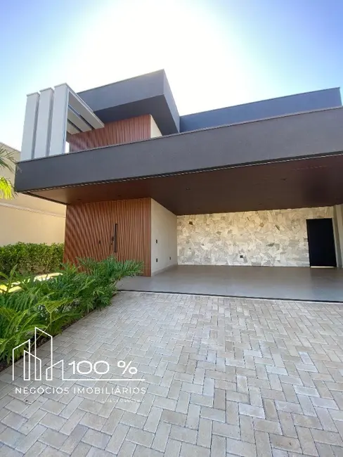 Casa de Condomínio com 3 quartos à venda, 247m2 em Loteamento Recanto do Lago, Sao Jose Do Rio Preto - SP - imagem 1 Foto 1 de Casa de Condomínio com 3 quartos à venda, 247m2 em Loteamento Recanto do Lago, Sao Jose Do Rio Preto - SP