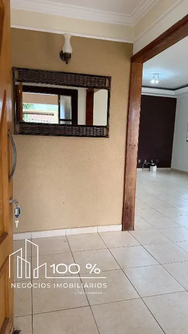 Casa com 3 quartos à venda, 150m2 em Conjunto Habitacional Cristo Rei, Sao Jose Do Rio Preto - SP - imagem 2 Foto 2 de Casa com 3 quartos à venda, 150m2 em Conjunto Habitacional Cristo Rei, Sao Jose Do Rio Preto - SP