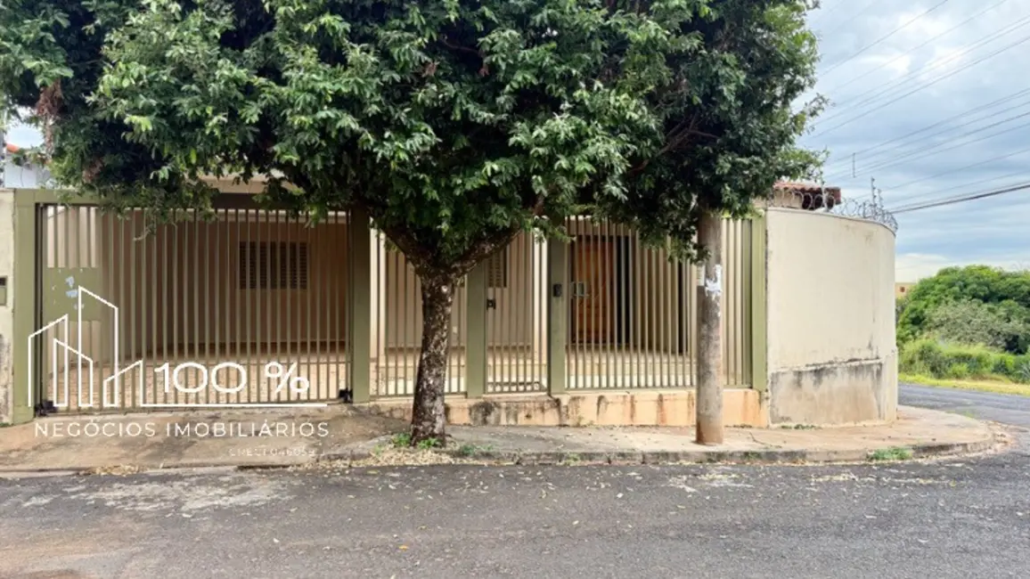Casa com 3 quartos à venda, 150m2 em Conjunto Habitacional Cristo Rei, Sao Jose Do Rio Preto - SP - imagem 1 Foto 1 de Casa com 3 quartos à venda, 150m2 em Conjunto Habitacional Cristo Rei, Sao Jose Do Rio Preto - SP
