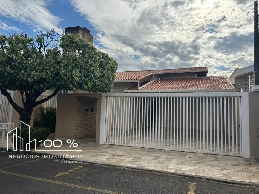 Casa com 3 quartos à venda, 200m2 em Jardim Bordon, Sao Jose Do Rio Preto - SP - imagem 1 Foto 1 de Casa com 3 quartos à venda, 200m2 em Jardim Bordon, Sao Jose Do Rio Preto - SP