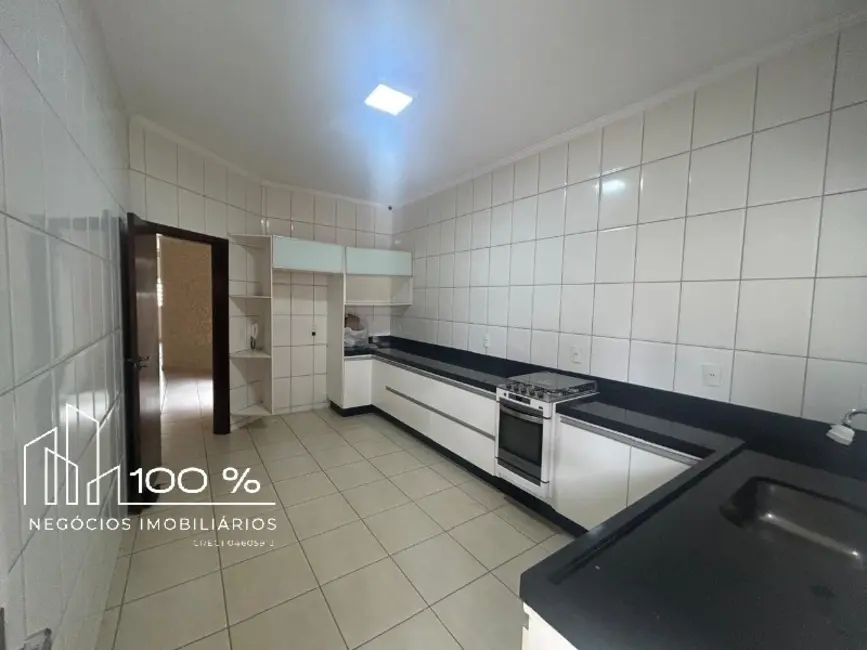 Casa com 3 quartos à venda, 200m2 em Jardim Bordon, Sao Jose Do Rio Preto - SP - imagem 7 Foto 7 de Casa com 3 quartos à venda, 200m2 em Jardim Bordon, Sao Jose Do Rio Preto - SP