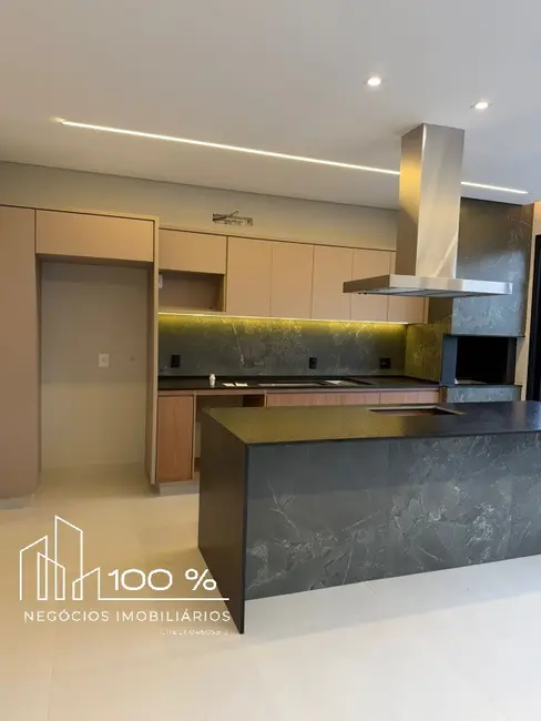 Casa de Condomínio com 3 quartos à venda, 161m2 em Residencial Maria Júlia, Sao Jose Do Rio Preto - SP - imagem 2 Foto 2 de Casa de Condomínio com 3 quartos à venda, 161m2 em Residencial Maria Júlia, Sao Jose Do Rio Preto - SP