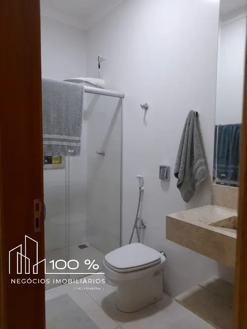 Casa com 3 quartos à venda, 150m2 em Bady Bassitt - SP - imagem 2 Foto 2 de Casa com 3 quartos à venda, 150m2 em Bady Bassitt - SP