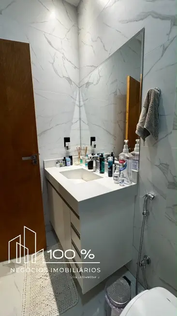 Casa de Condomínio com 4 quartos à venda, 240m2 em Loteamento Recanto do Lago, Sao Jose Do Rio Preto - SP - imagem 2 Foto 2 de Casa de Condomínio com 4 quartos à venda, 240m2 em Loteamento Recanto do Lago, Sao Jose Do Rio Preto - SP