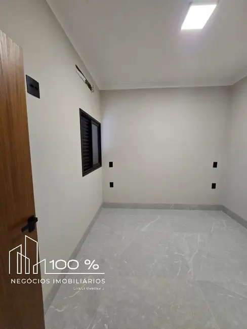 Casa com 3 quartos à venda, 117m2 em Sao Jose Do Rio Preto - SP - imagem 2 Foto 2 de Casa com 3 quartos à venda, 117m2 em Sao Jose Do Rio Preto - SP