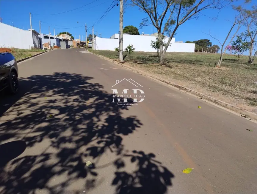 Foto 2 de Terreno / Lote à venda, 150m2 em Artur Nogueira - SP