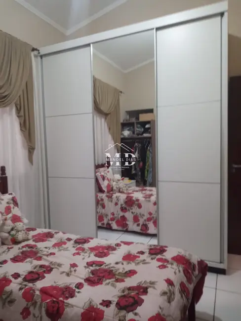 Foto 4 de Casa com 3 quartos à venda, 200m2 em Artur Nogueira - SP